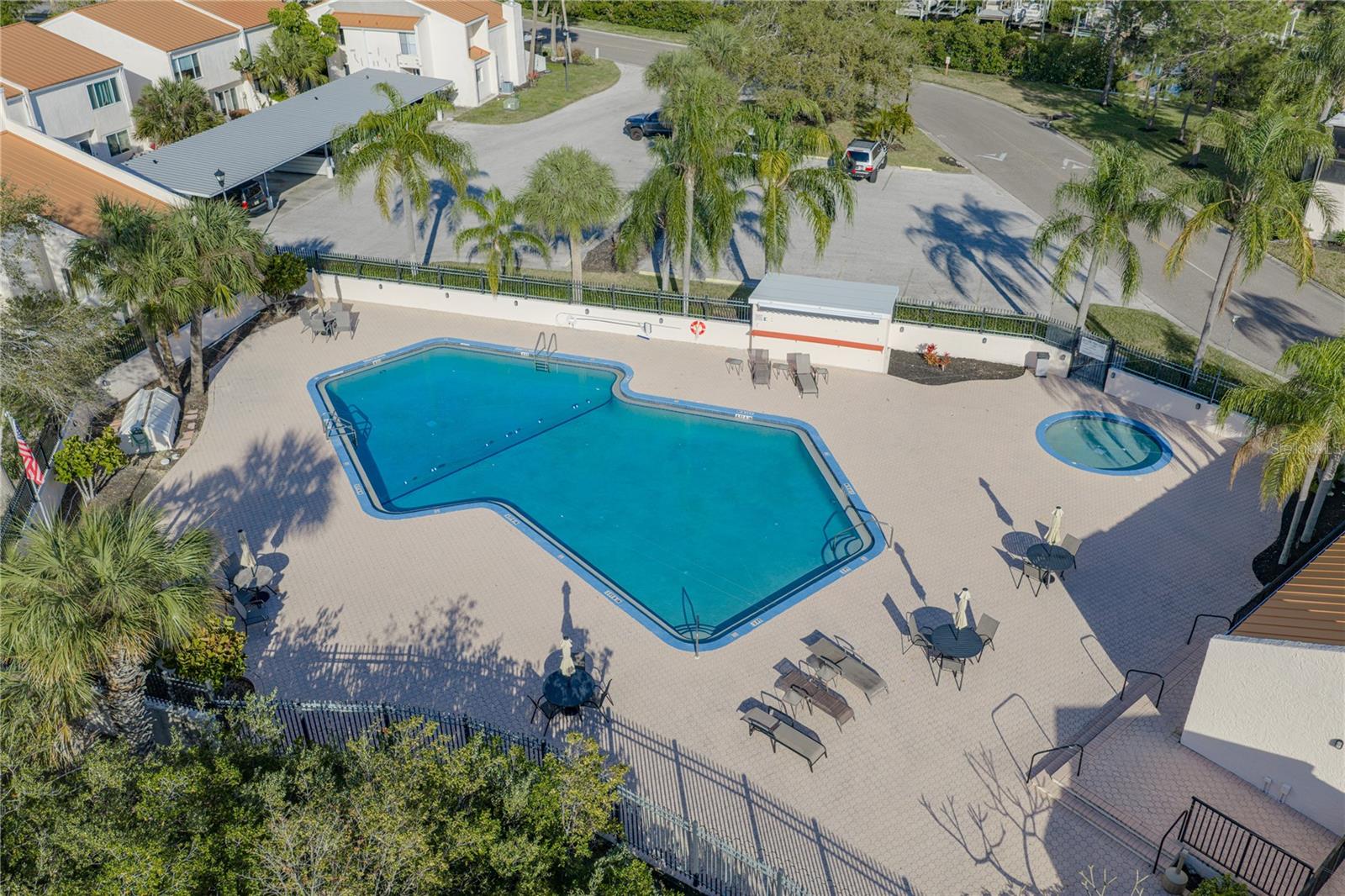 Image 92 of 100 For 4306 Harbor House Drive