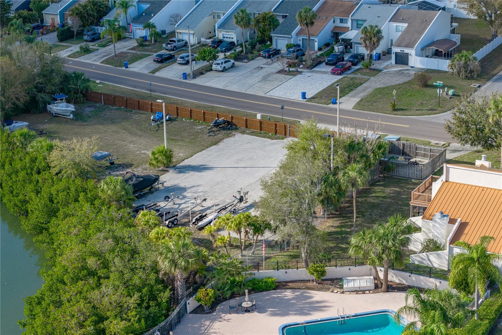 Image 94 of 100 For 4306 Harbor House Drive