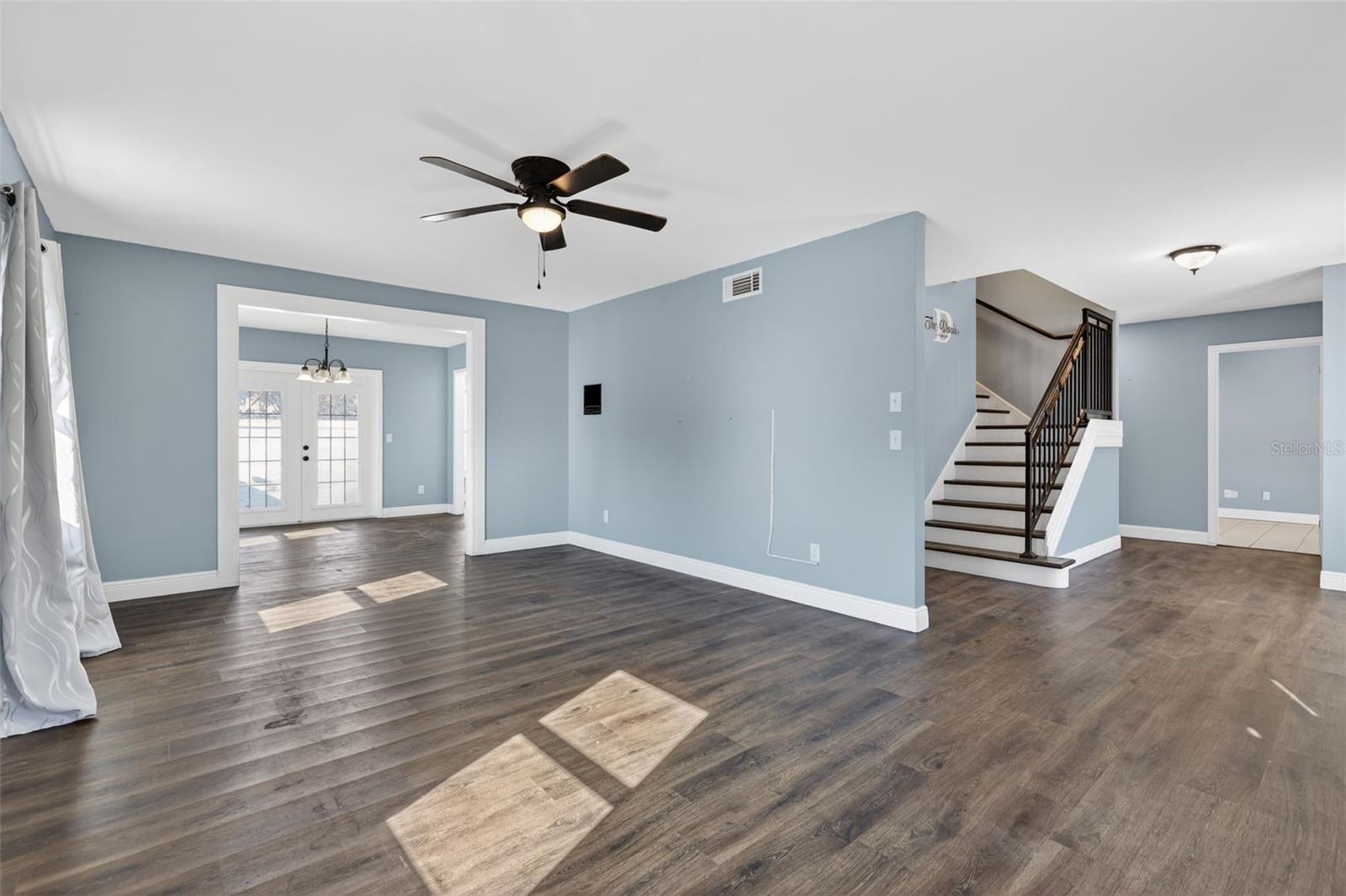 Image 16 of 40 For 7525 Applewood Drive