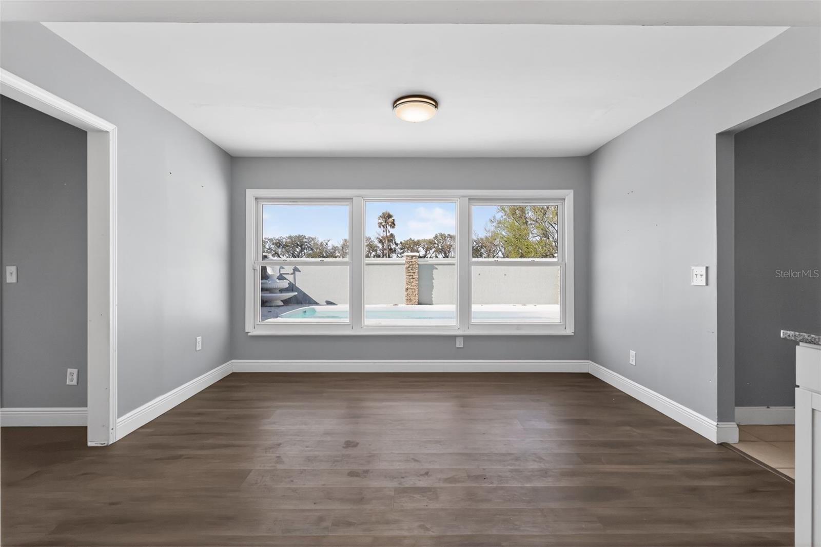 Image 21 of 40 For 7525 Applewood Drive