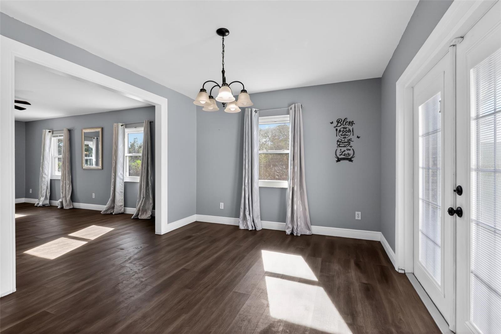 Image 27 of 40 For 7525 Applewood Drive