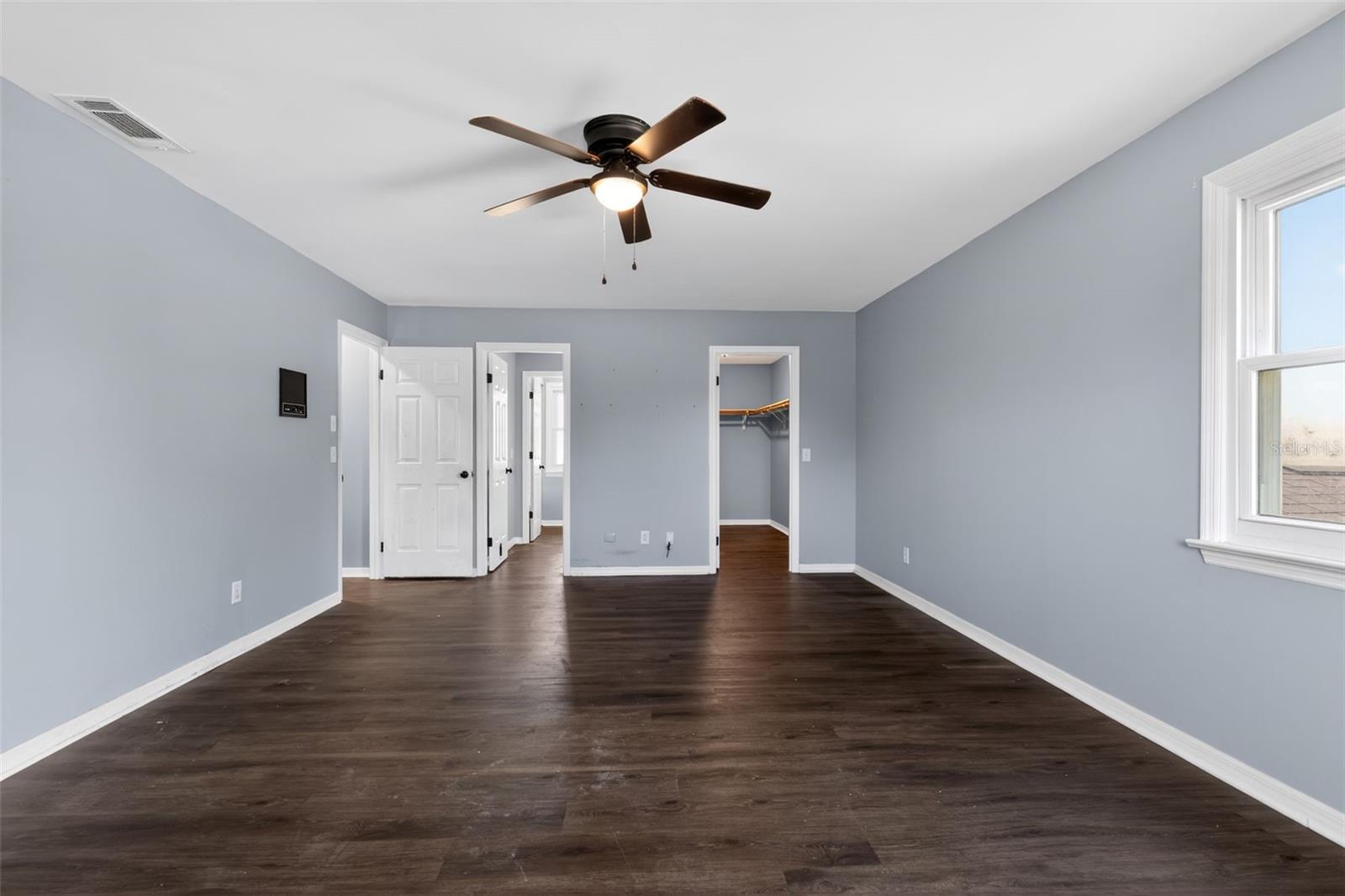 Image 33 of 40 For 7525 Applewood Drive