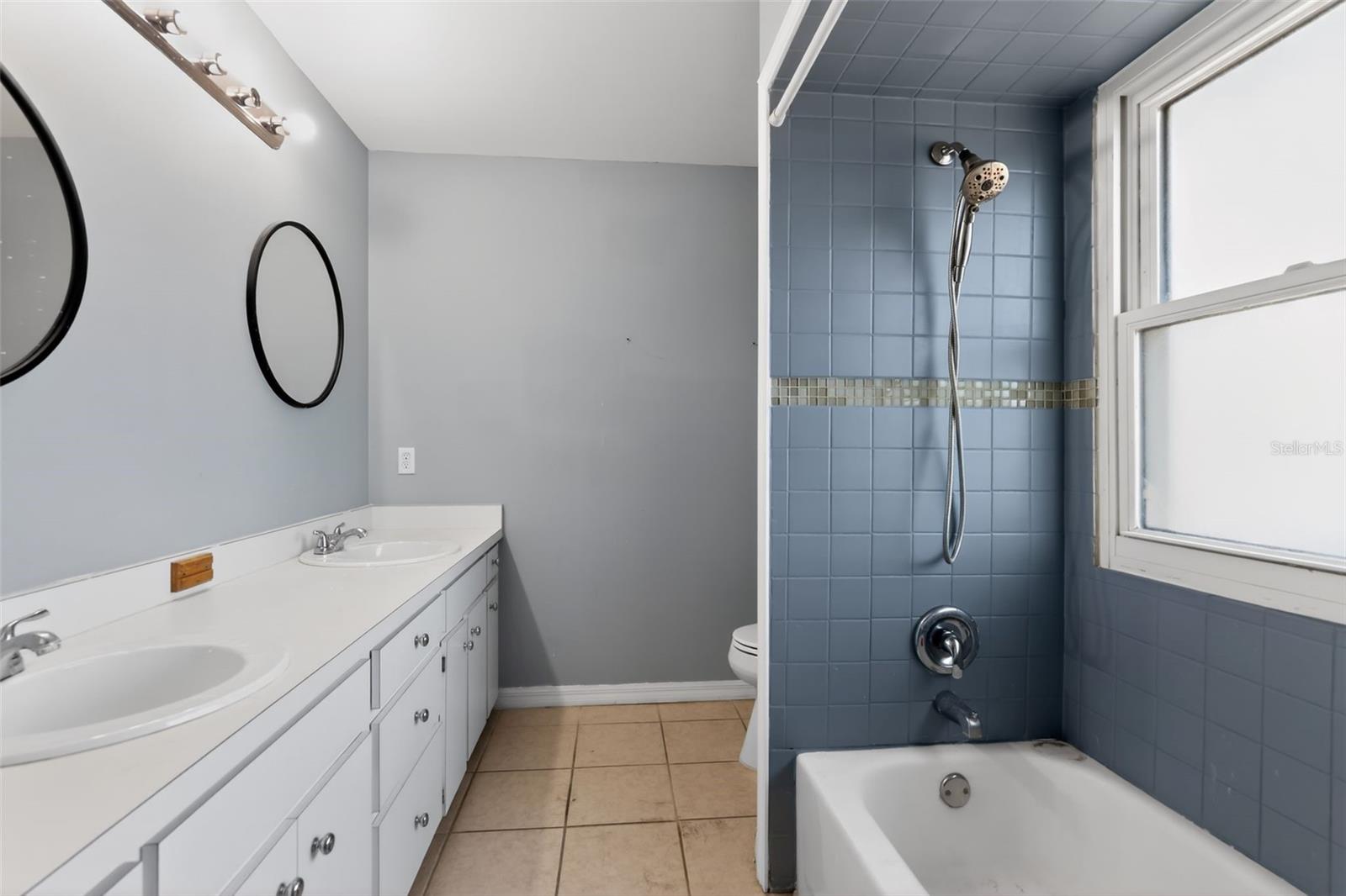 Image 39 of 40 For 7525 Applewood Drive