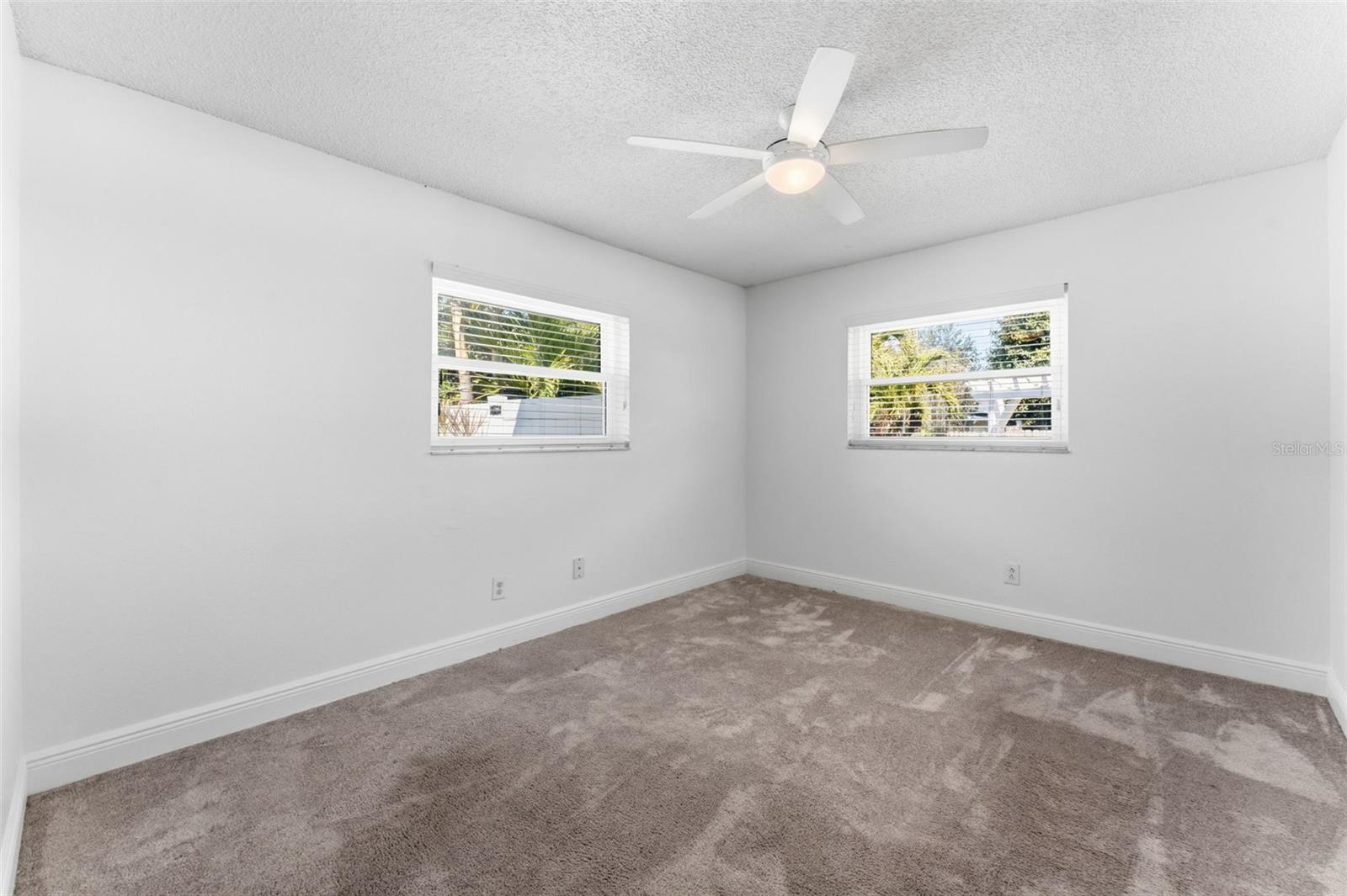 Image 26 of 46 For 2654 Clubhouse Drive N