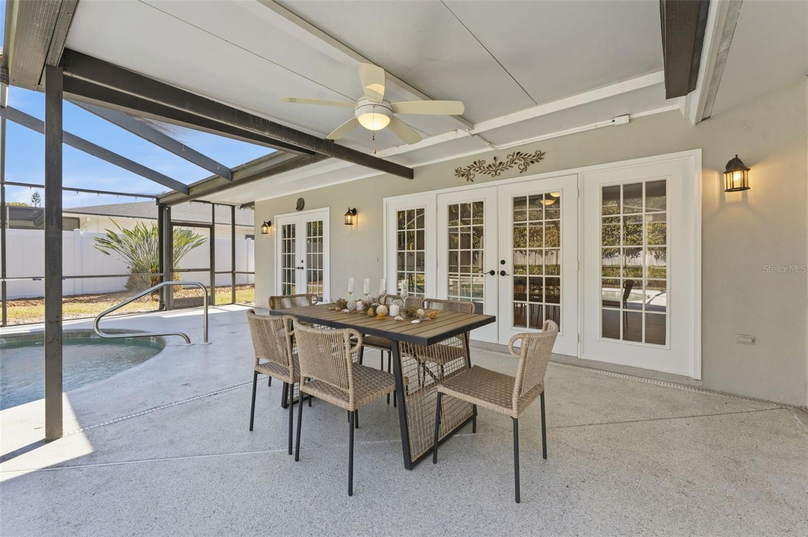 Image 33 of 46 For 2654 Clubhouse Drive N