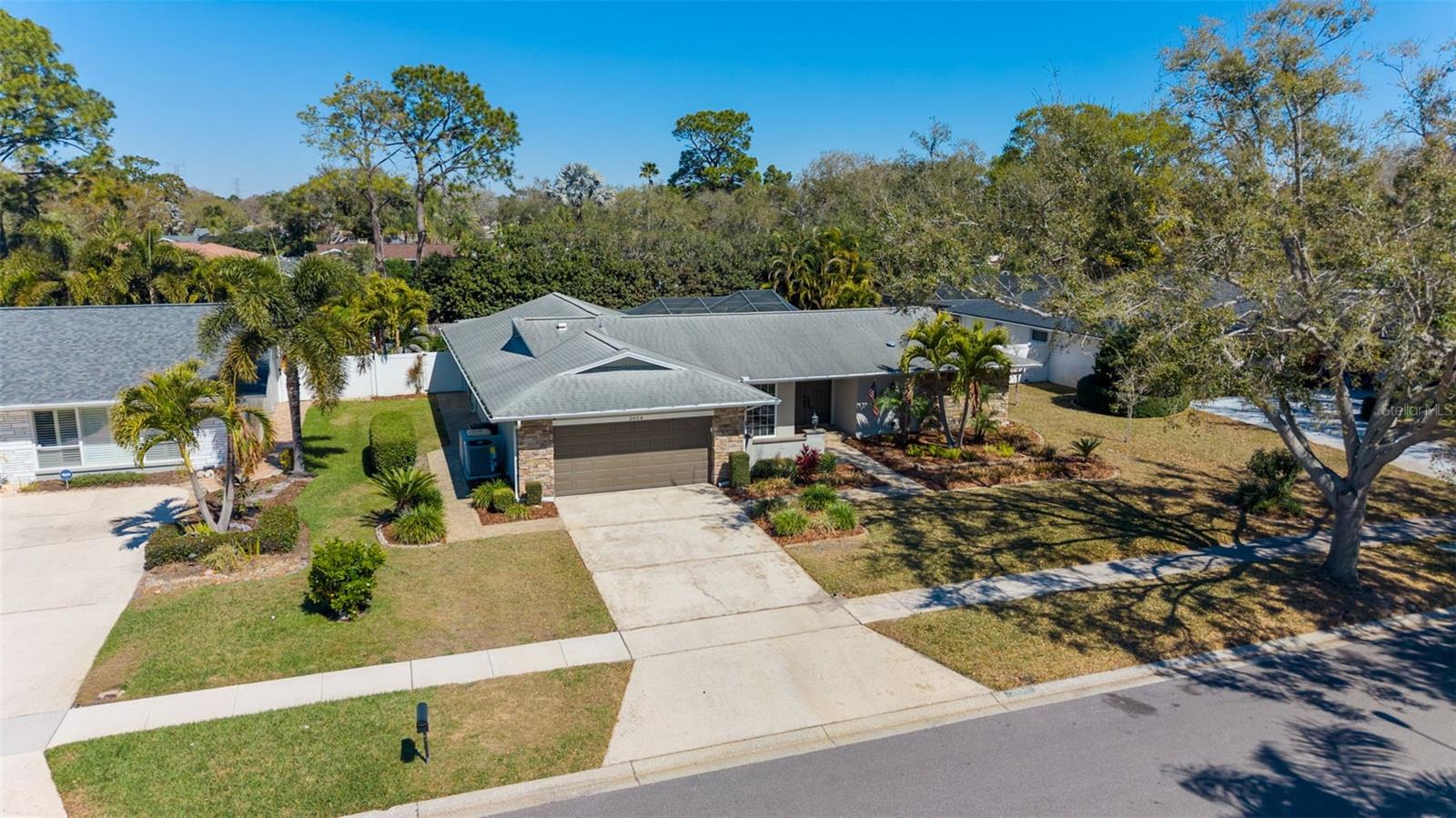 Image 40 of 46 For 2654 Clubhouse Drive N