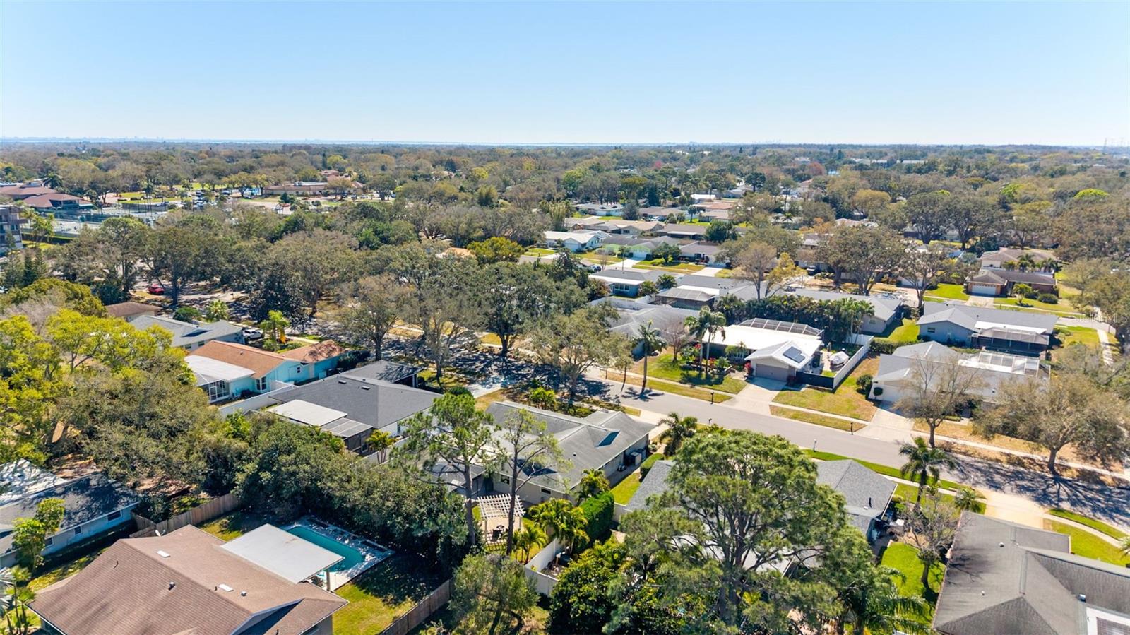 Image 42 of 46 For 2654 Clubhouse Drive N