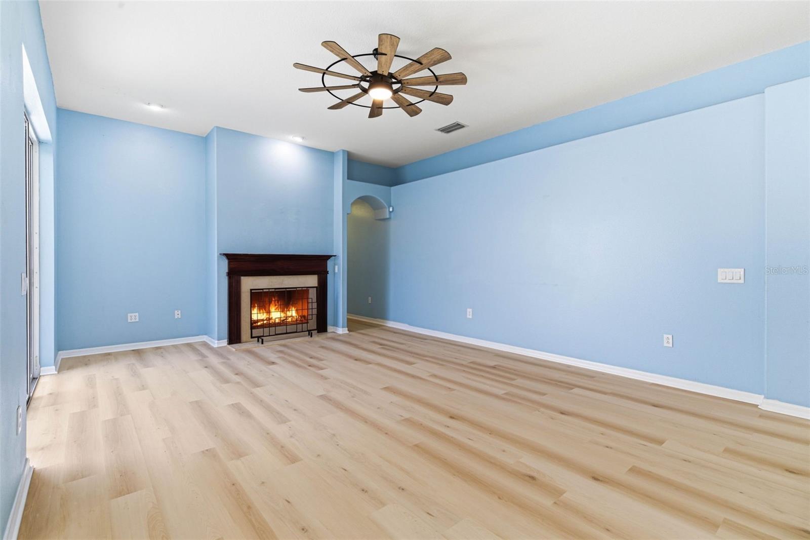 Image 28 of 79 For 3725 Grand Forks Drive