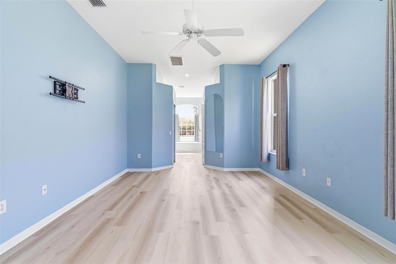 Image 32 of 79 For 3725 Grand Forks Drive