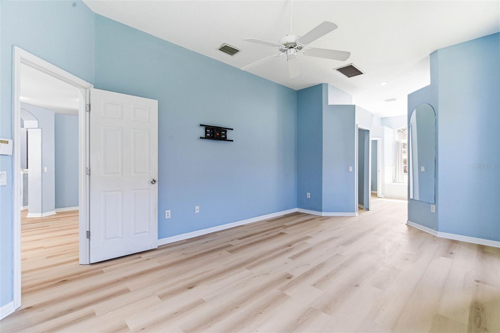 Image 33 of 79 For 3725 Grand Forks Drive