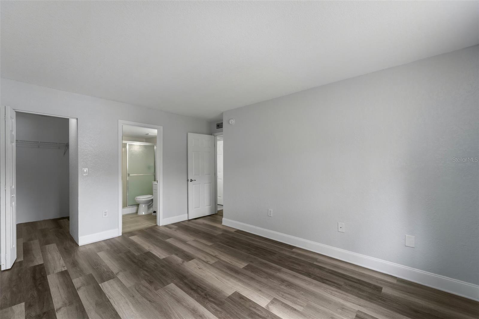 Image 16 of 36 For 5742 Baywater Drive