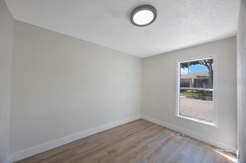 Image 11 of 17 For 2753 53rd Avenue N