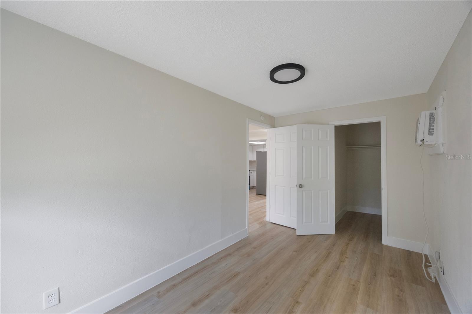 Image 14 of 17 For 2753 53rd Avenue N