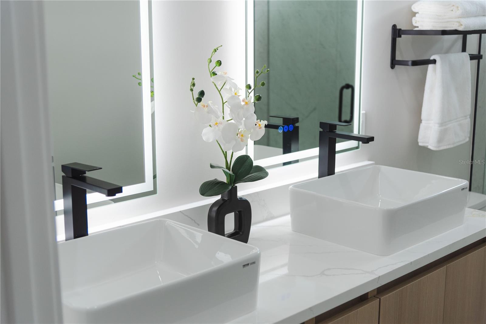 Image 6 of 25 For 2714 1-2 Tampa Bay Boulevard