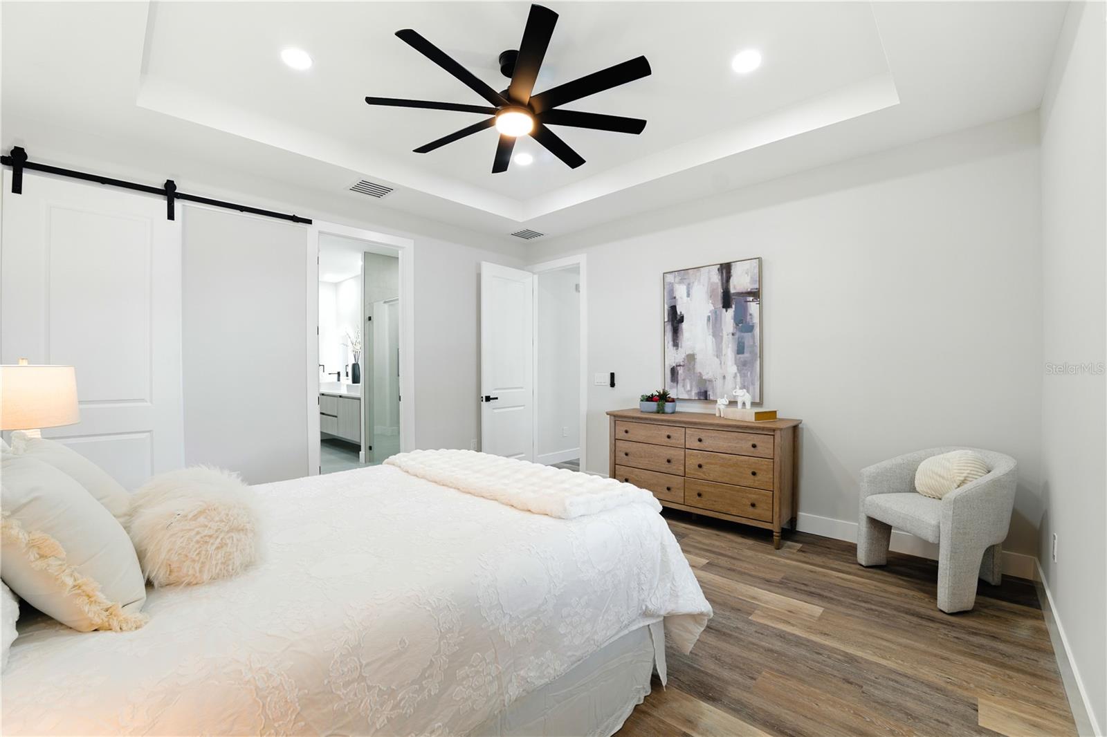 Image 7 of 25 For 2714 1-2 Tampa Bay Boulevard