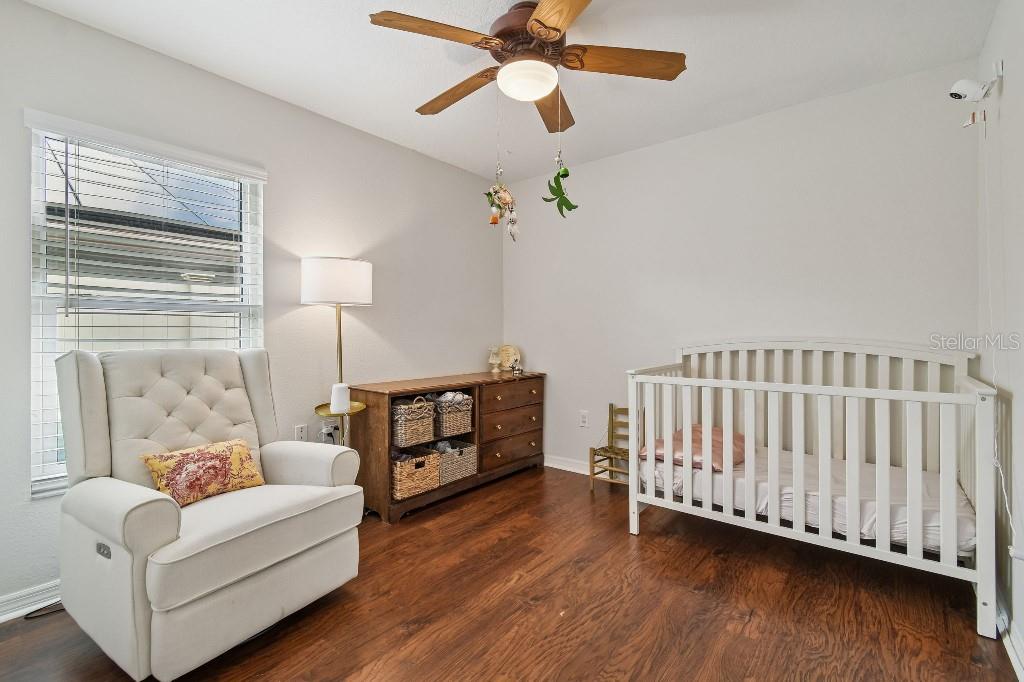 Listing photo id 22 for 627 Tuscanny Street