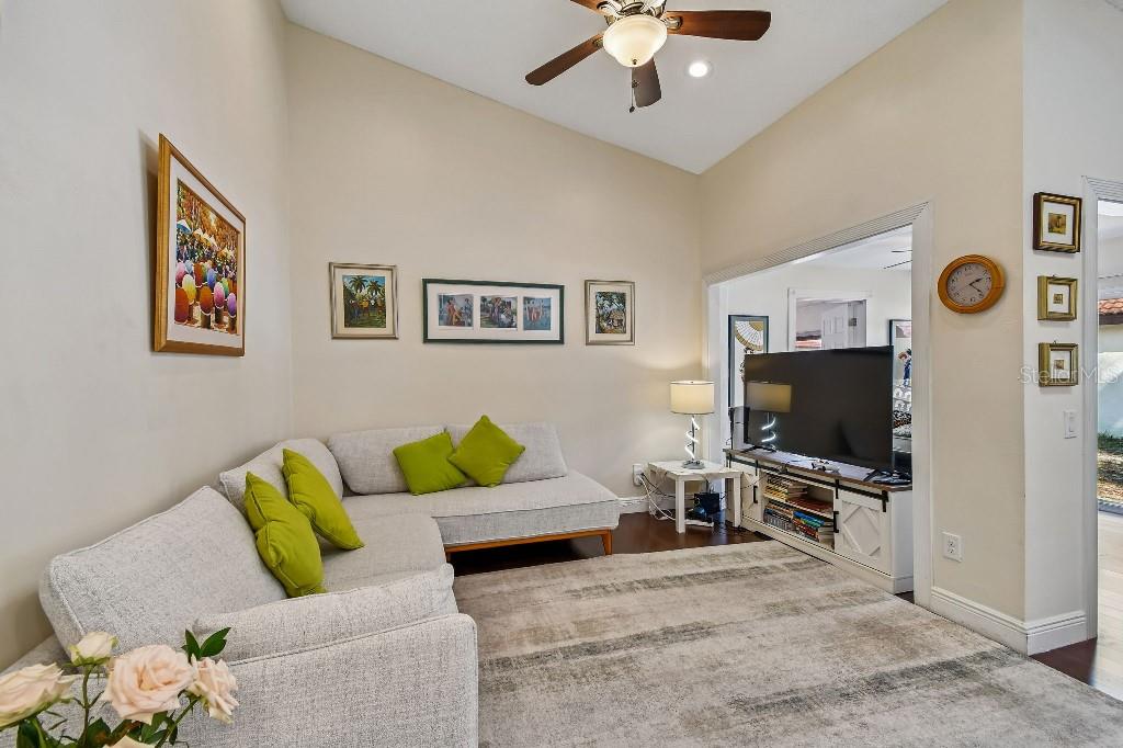 Image 10 of 84 For 6609 Edgeworth Drive