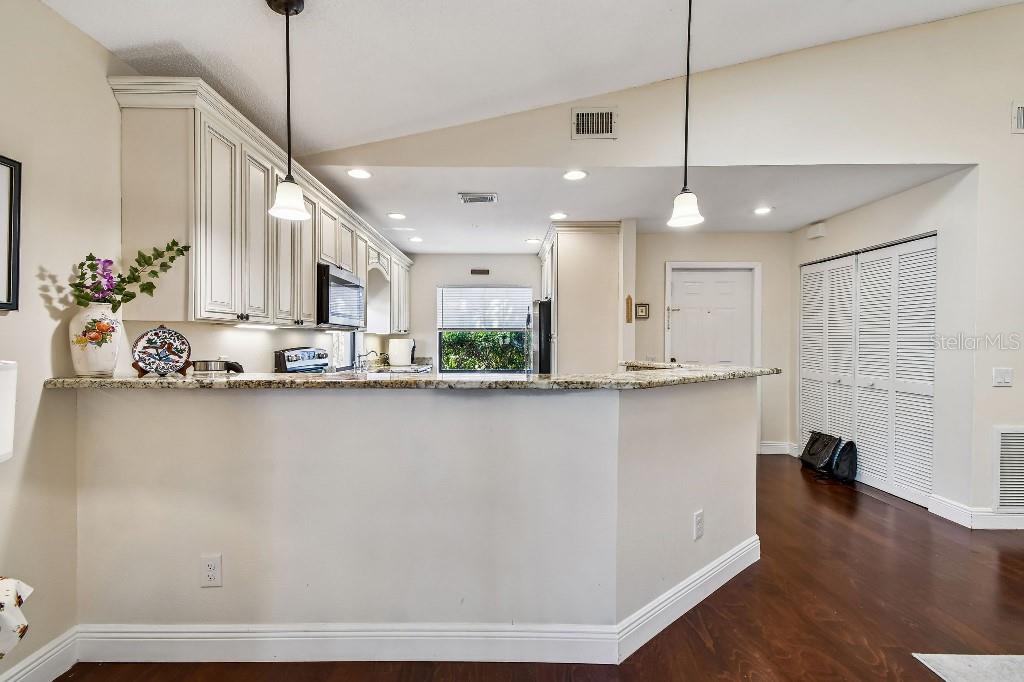 Image 16 of 84 For 6609 Edgeworth Drive