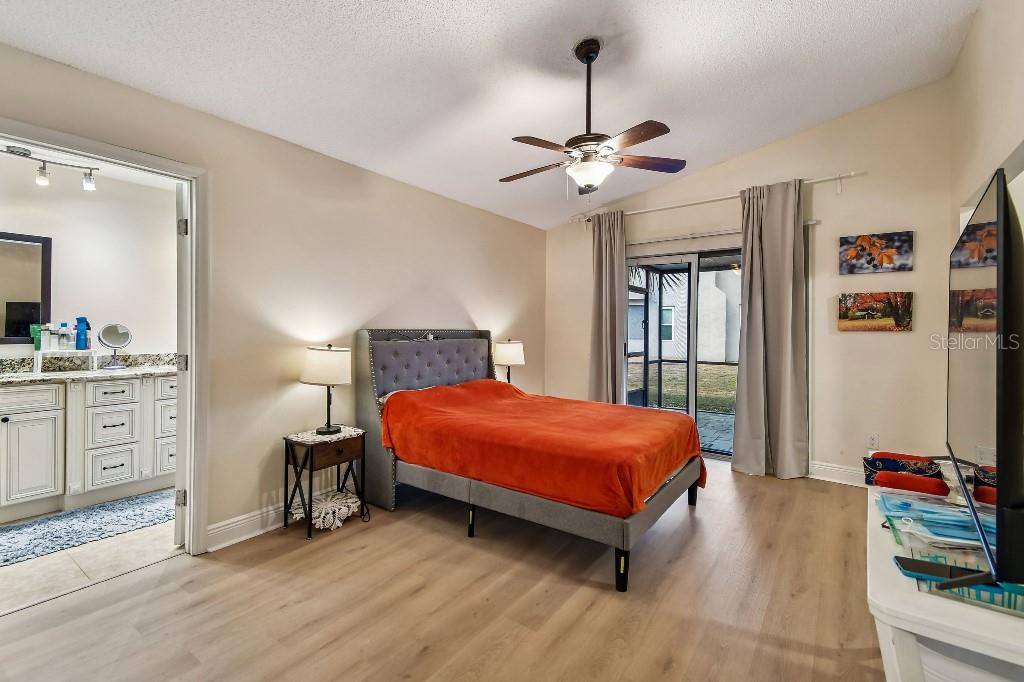 Image 18 of 84 For 6609 Edgeworth Drive