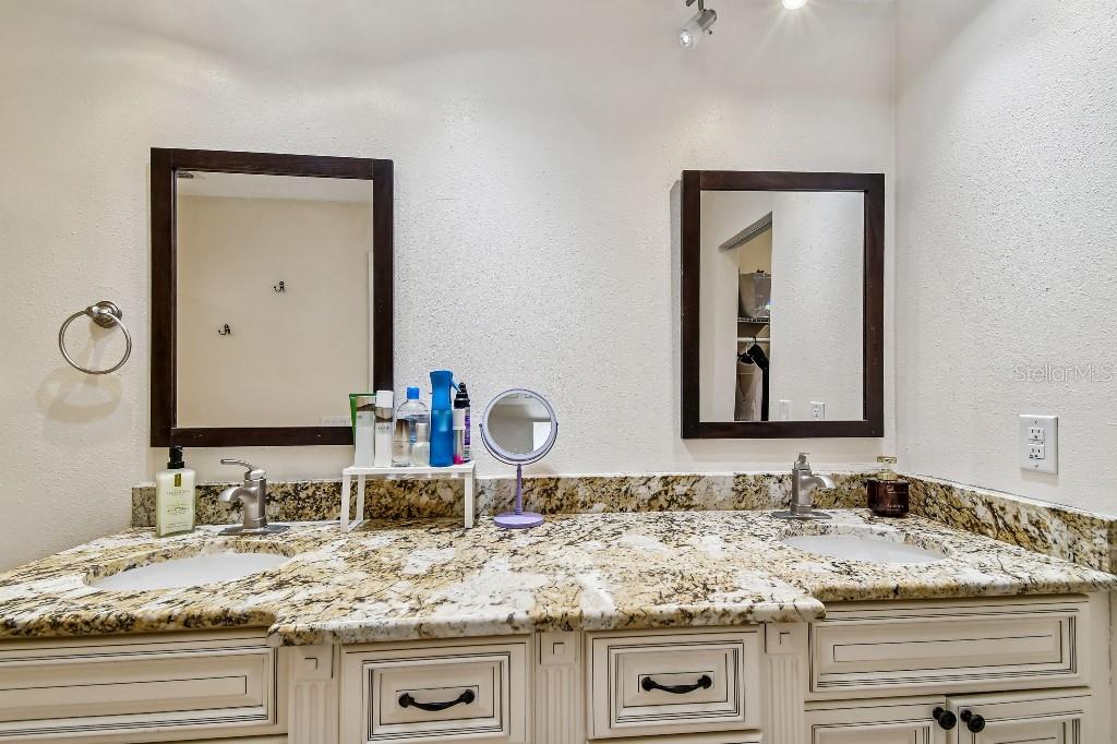 Image 22 of 84 For 6609 Edgeworth Drive