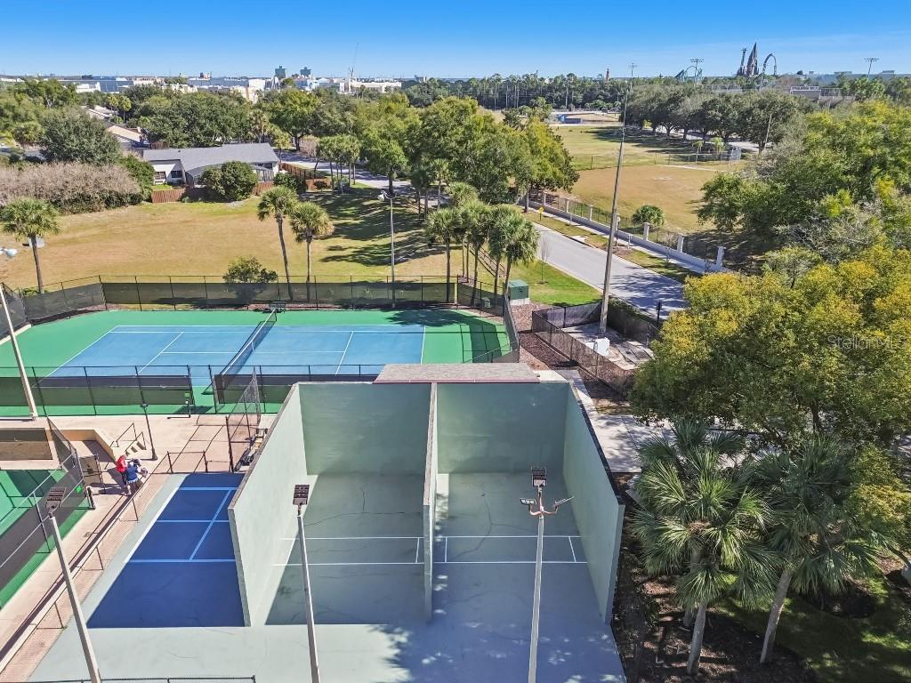 Image 61 of 84 For 6609 Edgeworth Drive