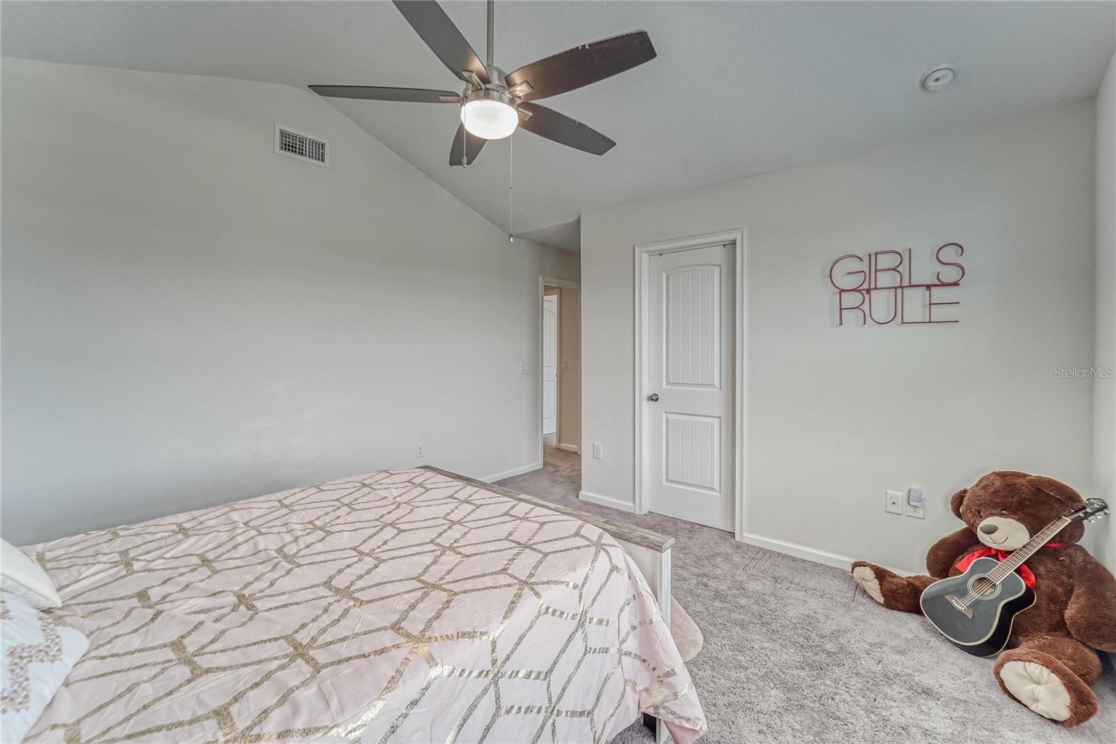 Image 33 of 68 For 12358 Streambed Drive