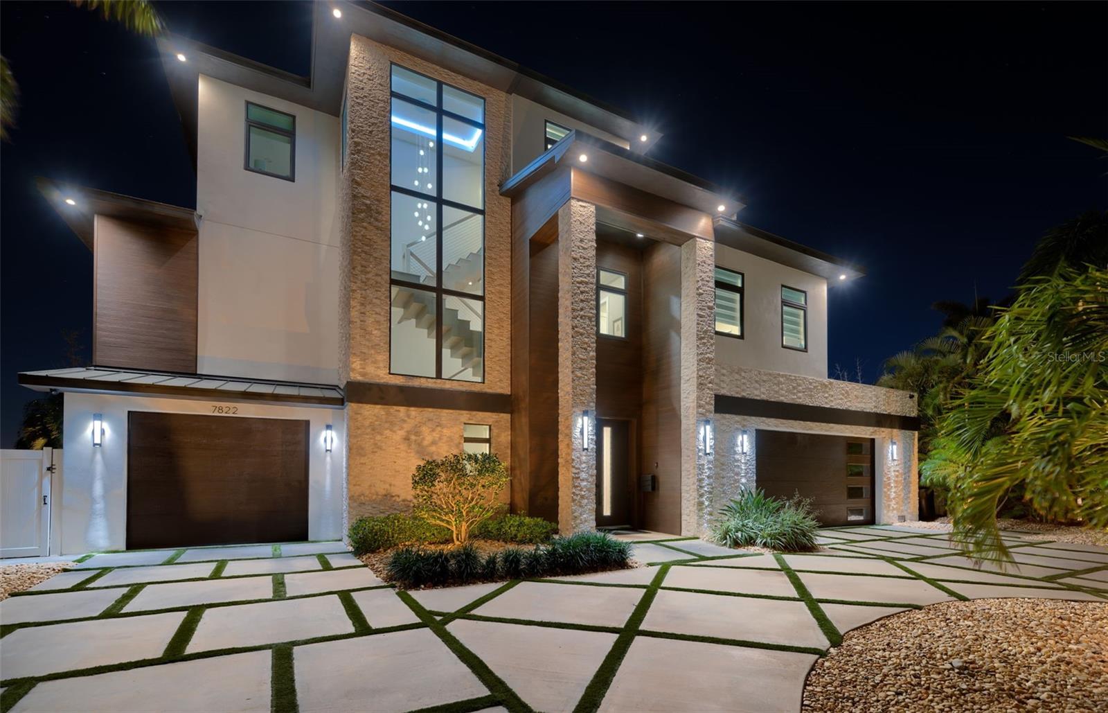 Details for 7822 Causeway Boulevard S, ST PETERSBURG, FL 33707