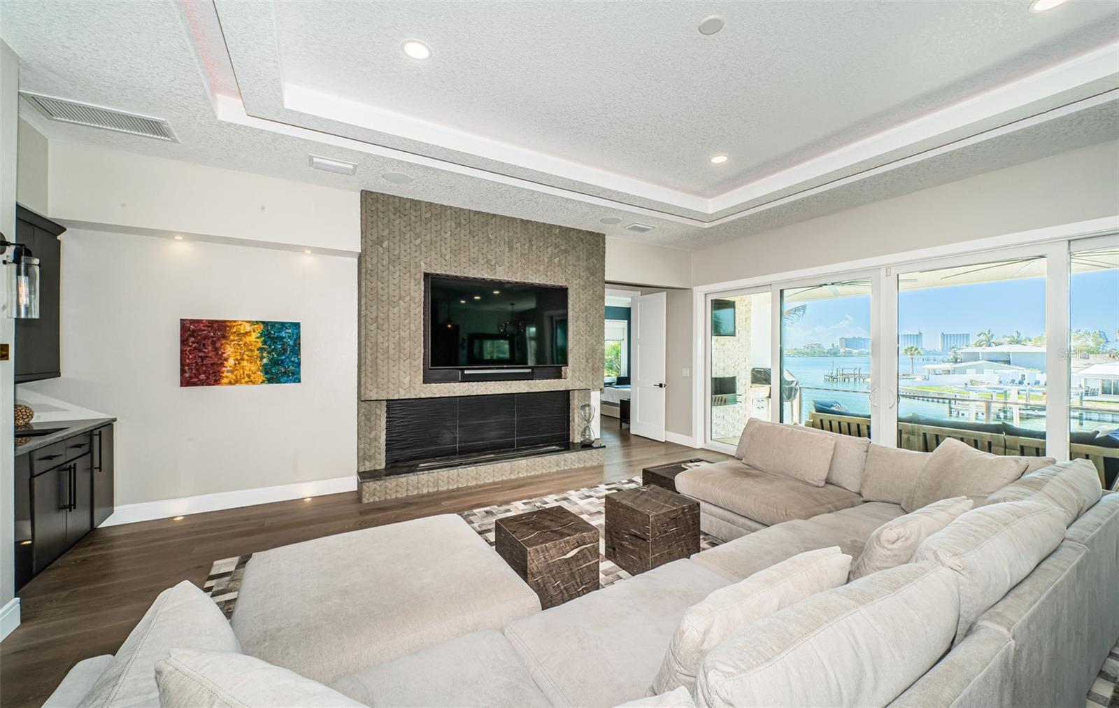 Image 22 of 86 For 7822 Causeway Boulevard S