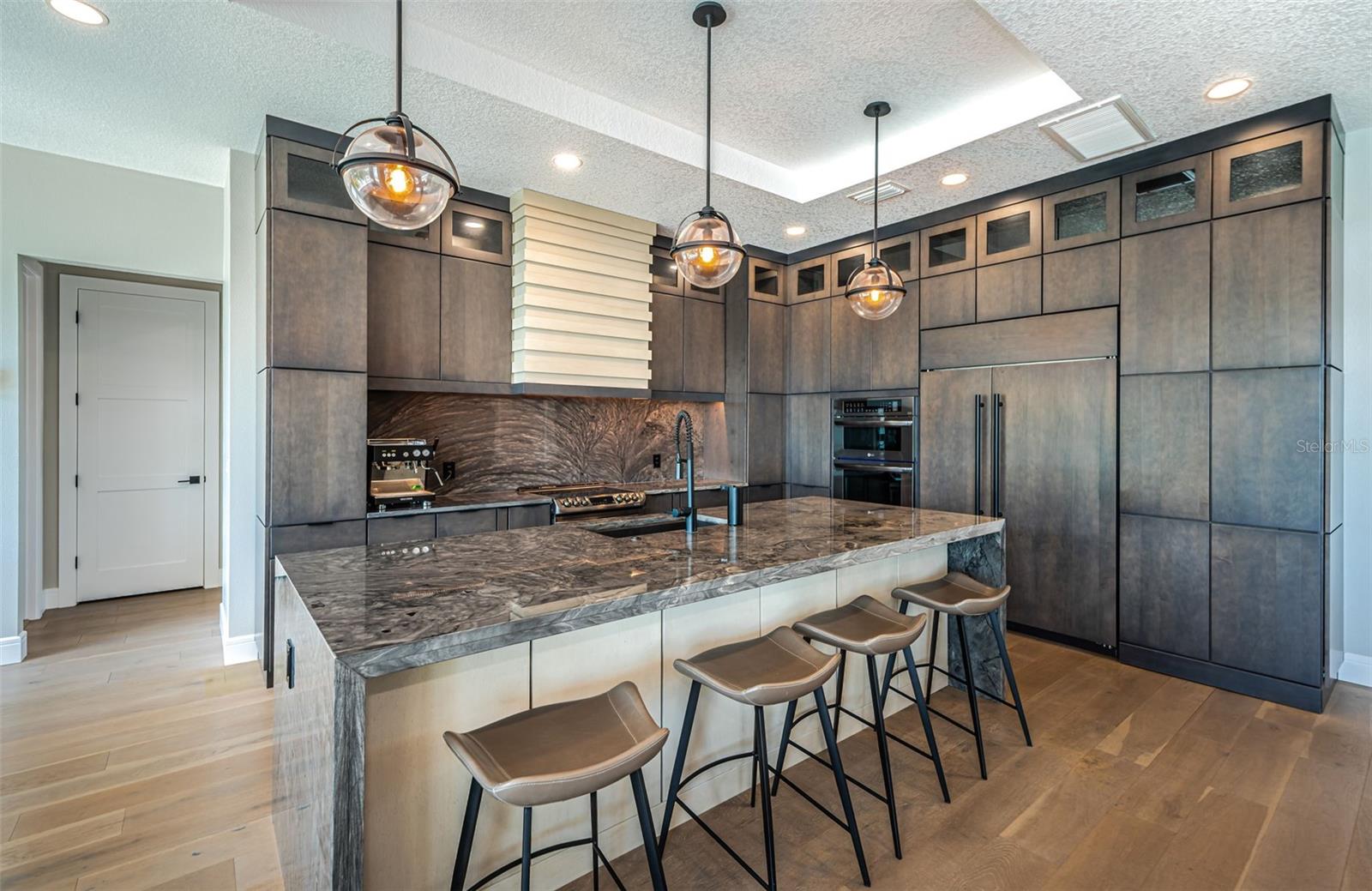 Image 24 of 86 For 7822 Causeway Boulevard S