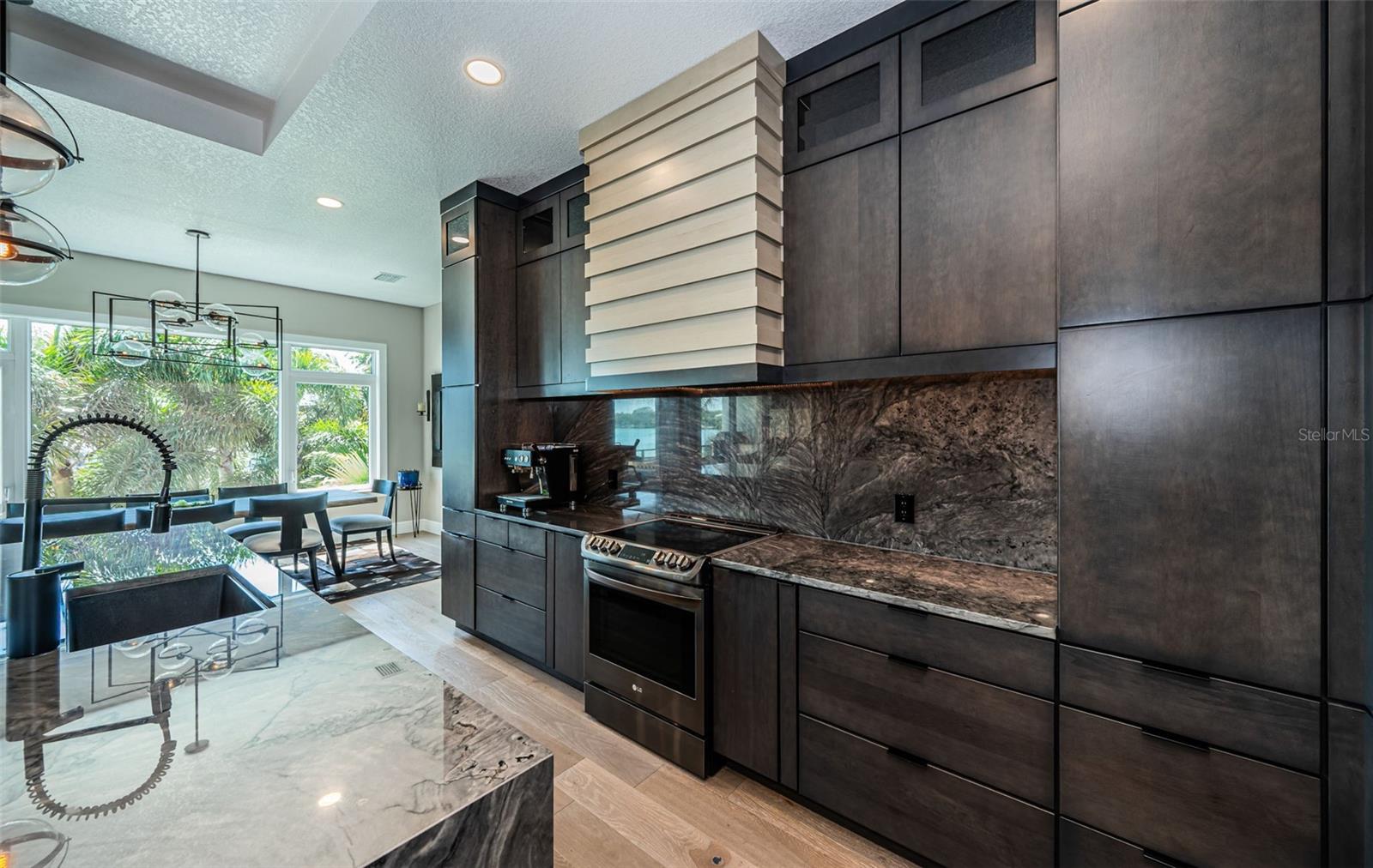 Image 27 of 86 For 7822 Causeway Boulevard S