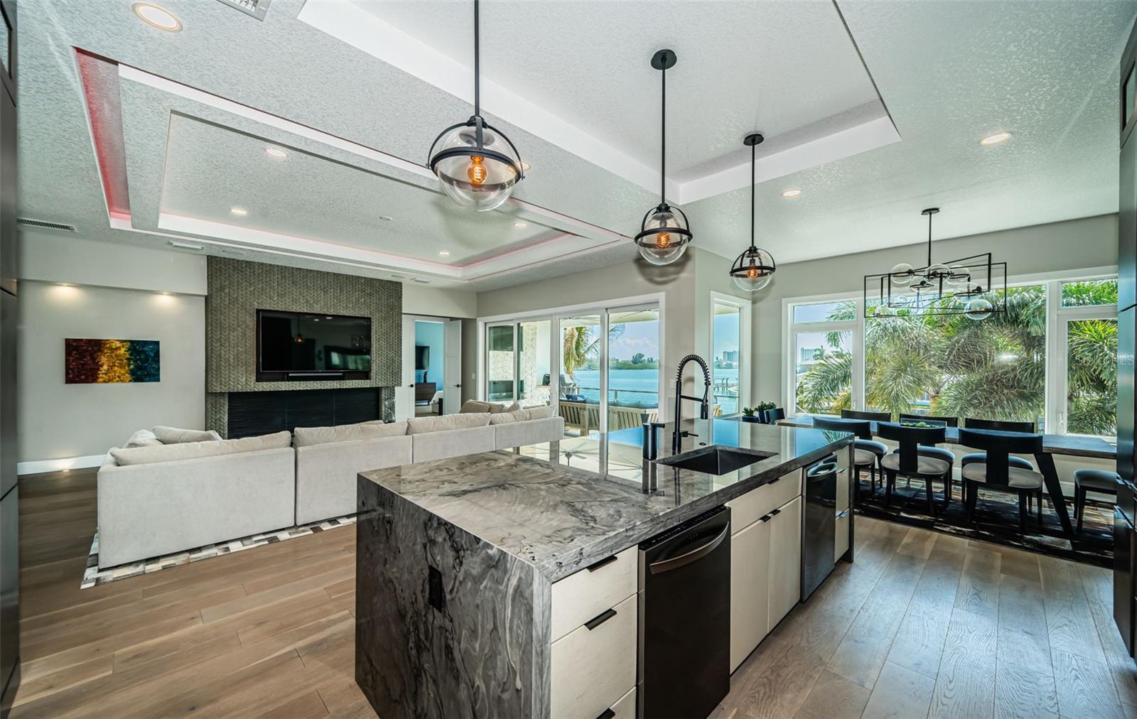 Image 28 of 86 For 7822 Causeway Boulevard S