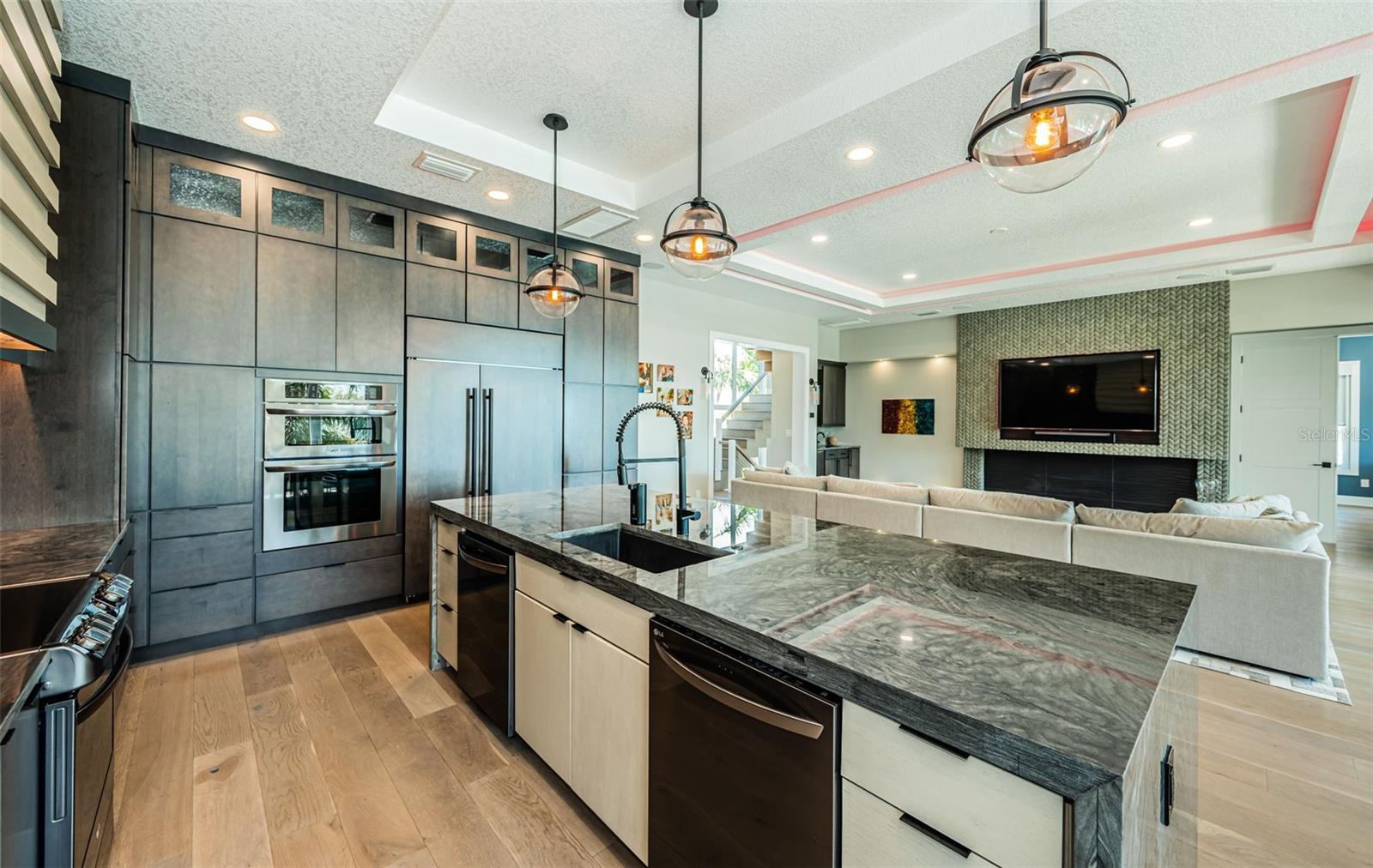 Image 29 of 86 For 7822 Causeway Boulevard S