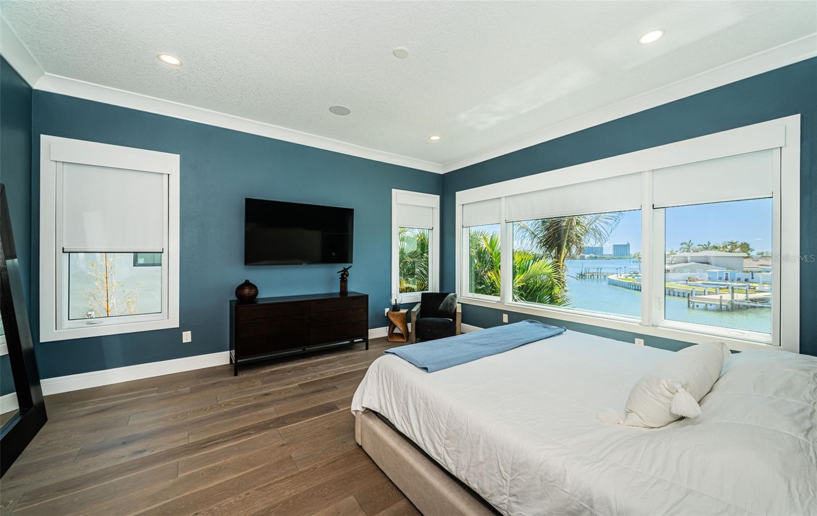 Image 34 of 86 For 7822 Causeway Boulevard S