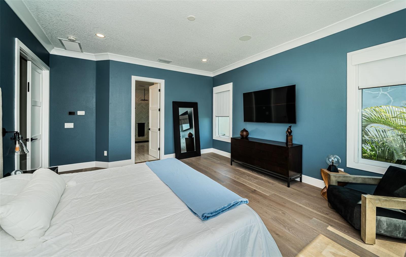 Image 36 of 86 For 7822 Causeway Boulevard S