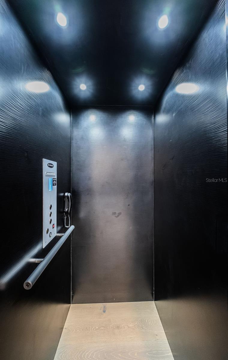 Image 45 of 86 For 7822 Causeway Boulevard S