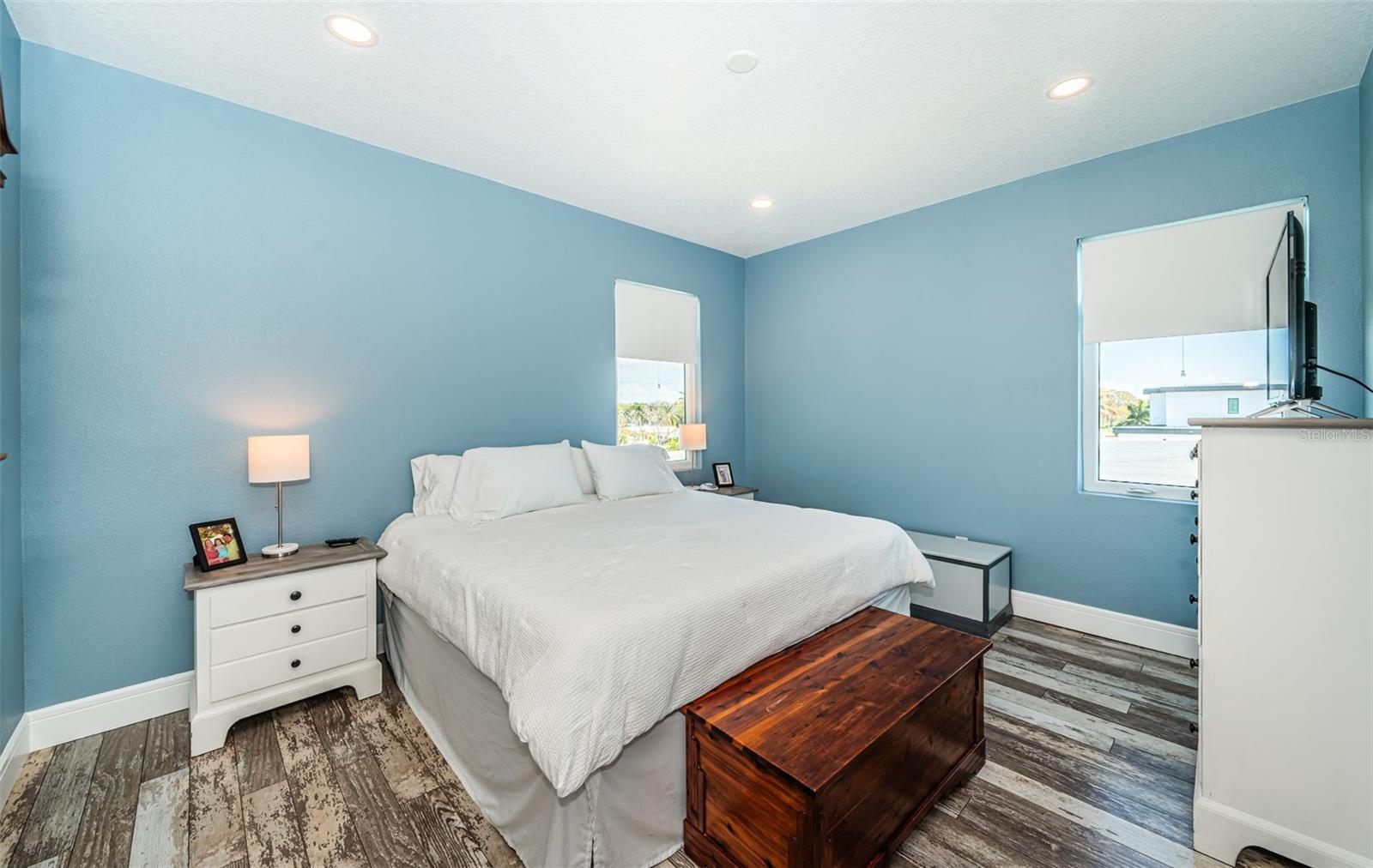 Image 49 of 86 For 7822 Causeway Boulevard S