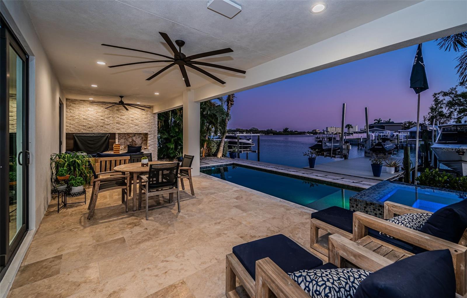 Image 63 of 86 For 7822 Causeway Boulevard S