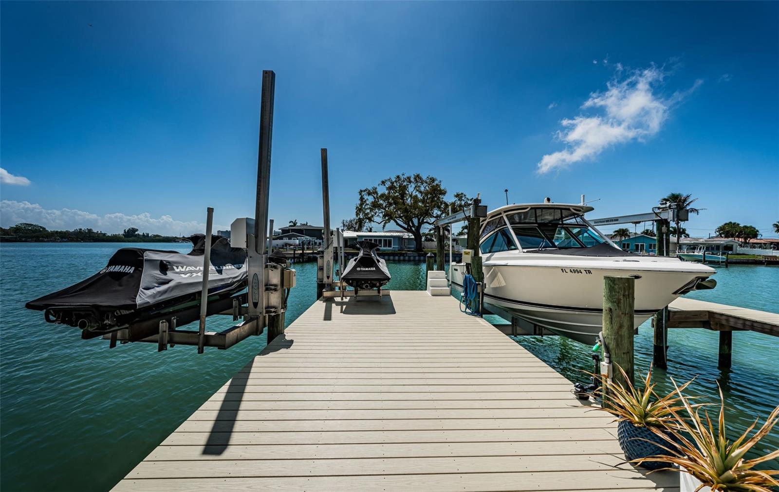 Image 76 of 86 For 7822 Causeway Boulevard S