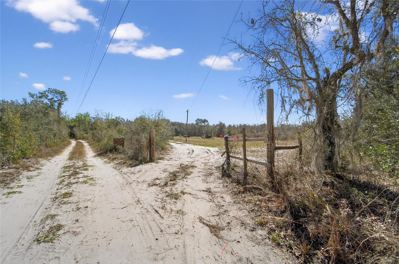 Image 12 of 81 For 35238 Manuel Street