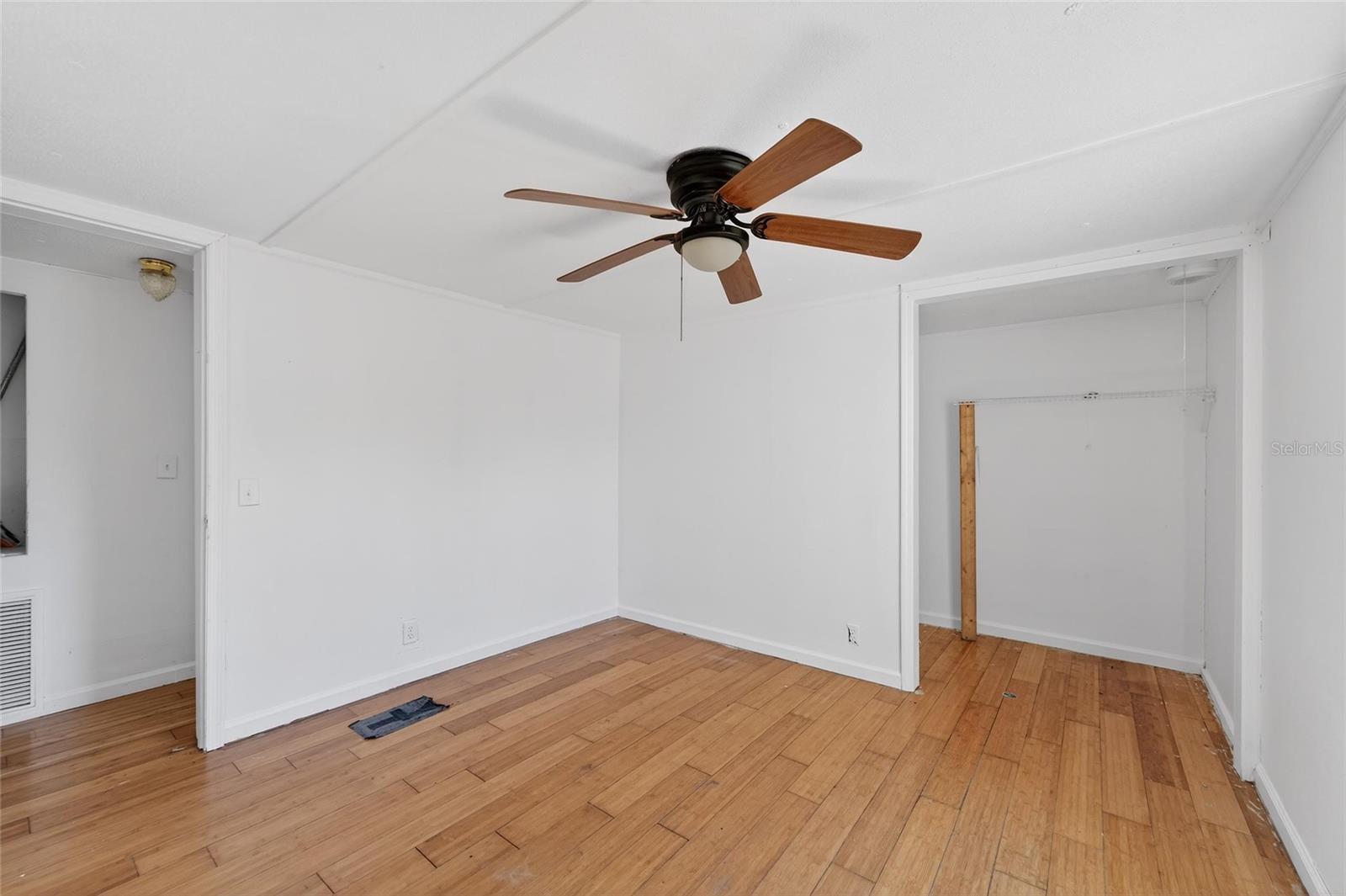 Image 36 of 81 For 35238 Manuel Street