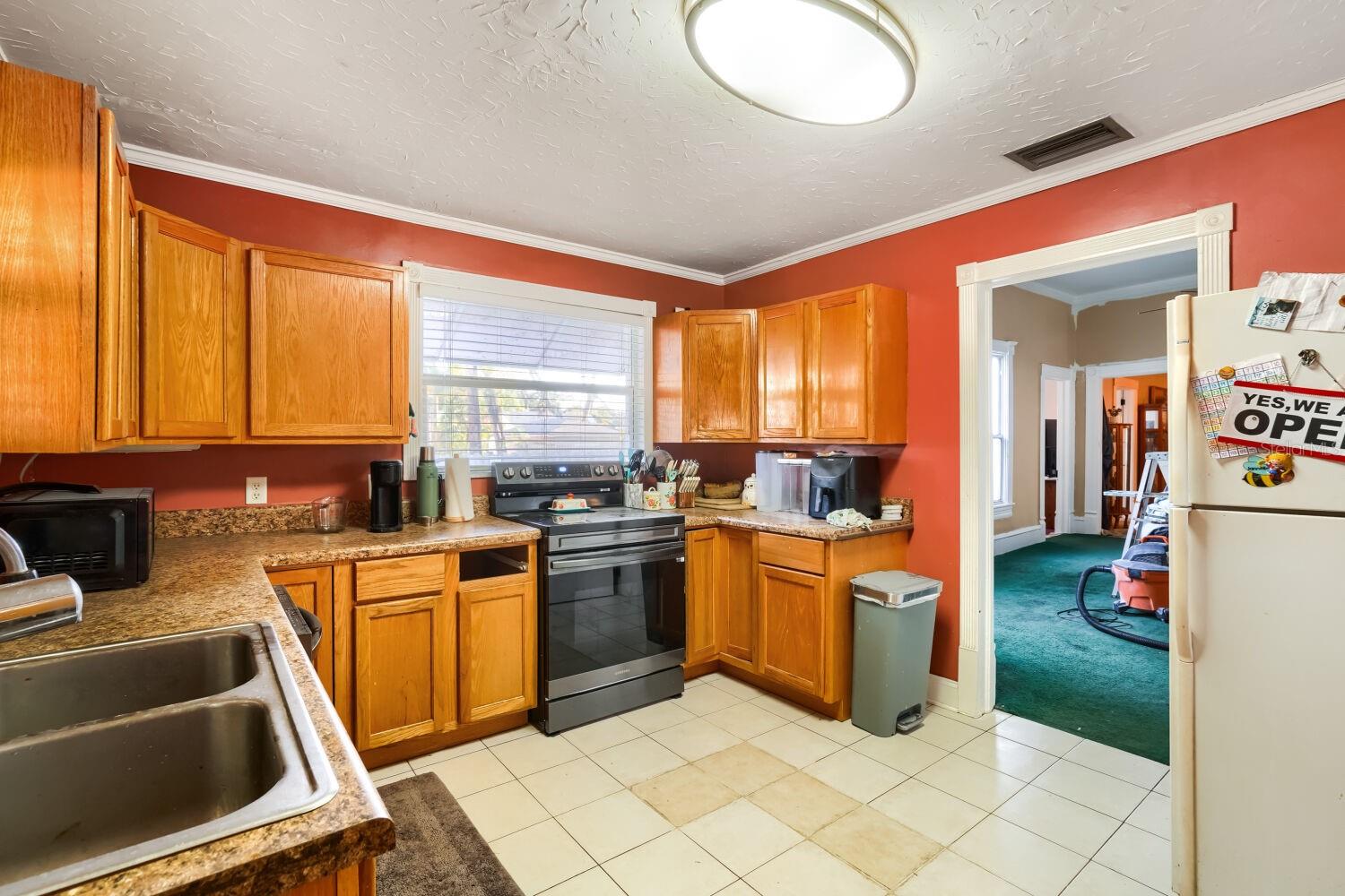 Image 11 of 34 For 2523 10th Avenue W