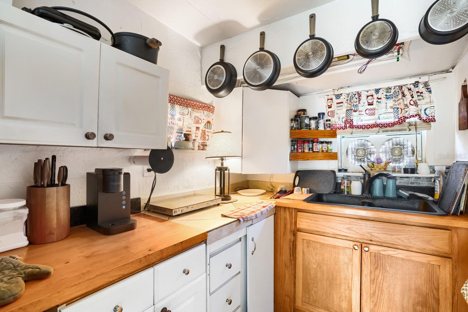 Image 28 of 34 For 2523 10th Avenue W