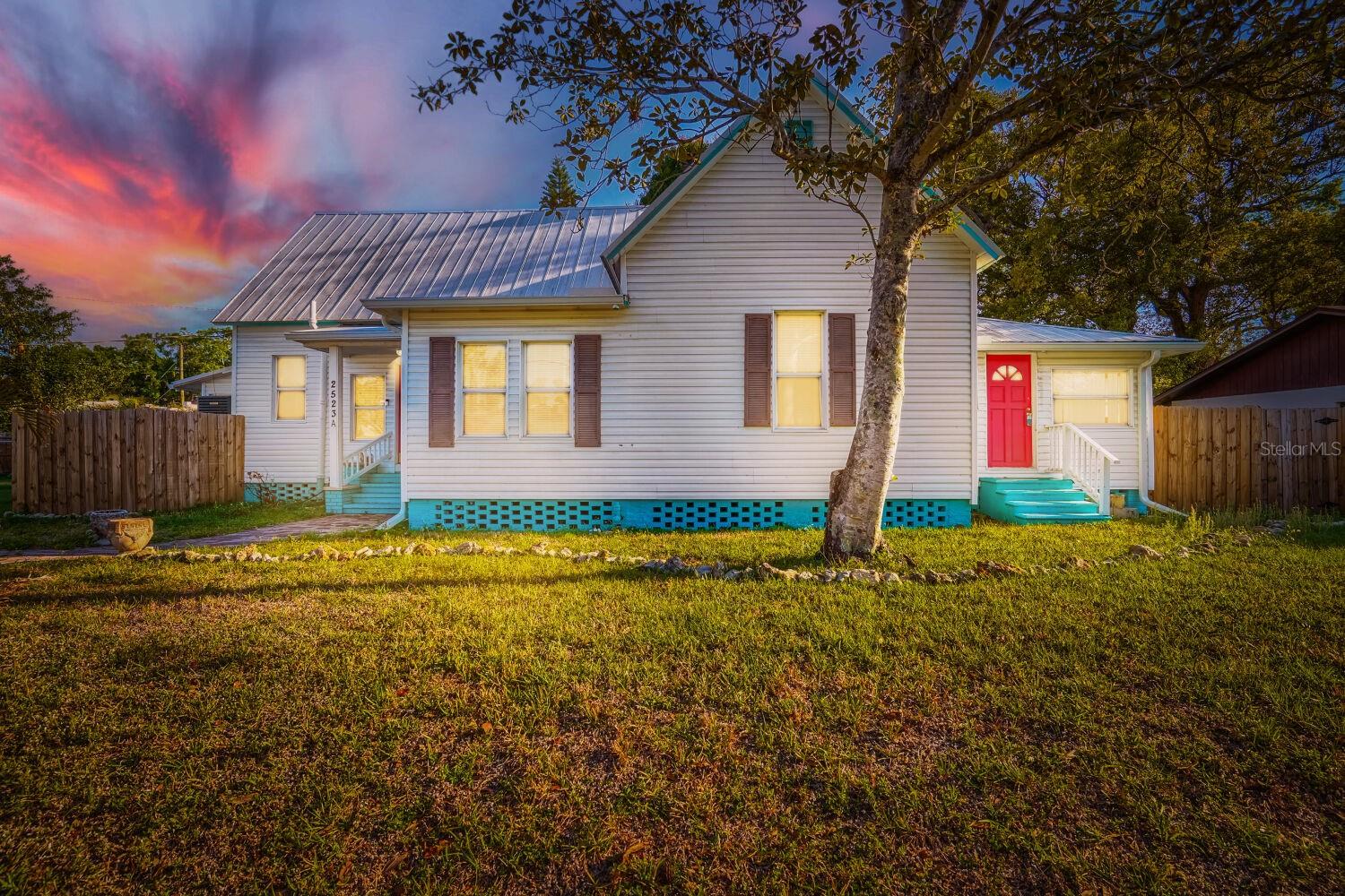 Image 34 of 34 For 2523 10th Avenue W