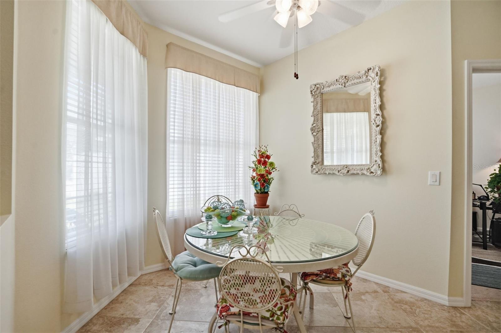 Listing photo id 12 for 3252 Chapel Creek Circle