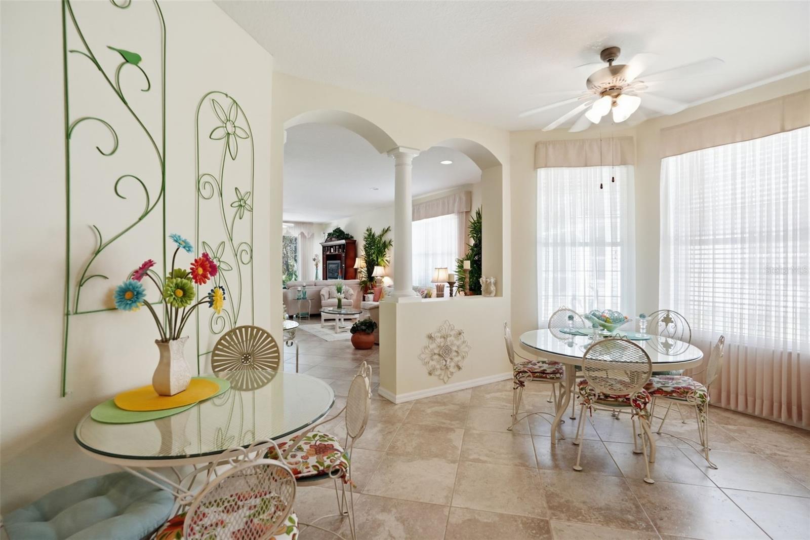 Listing photo id 13 for 3252 Chapel Creek Circle