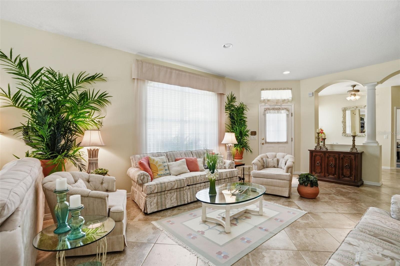 Listing photo id 4 for 3252 Chapel Creek Circle