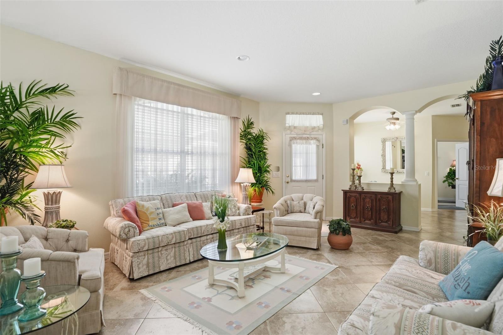 Listing photo id 7 for 3252 Chapel Creek Circle