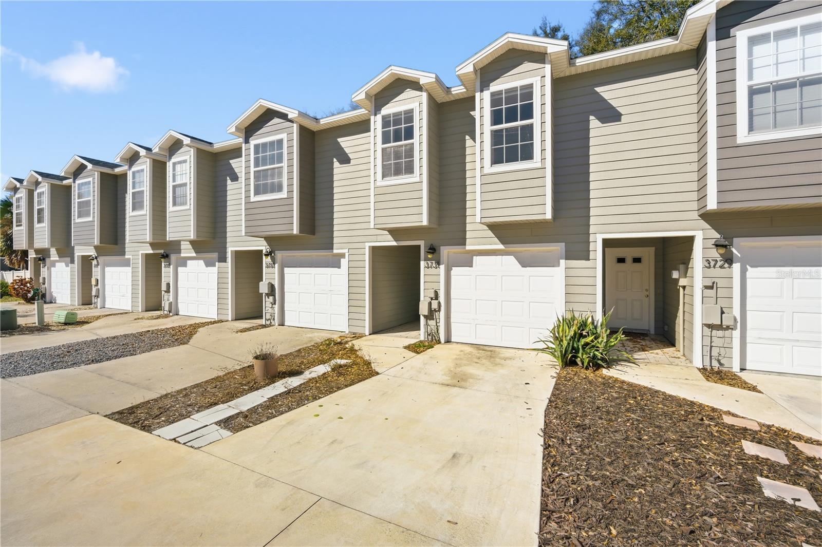 Image 2 of 26 For 3731 Cass Street