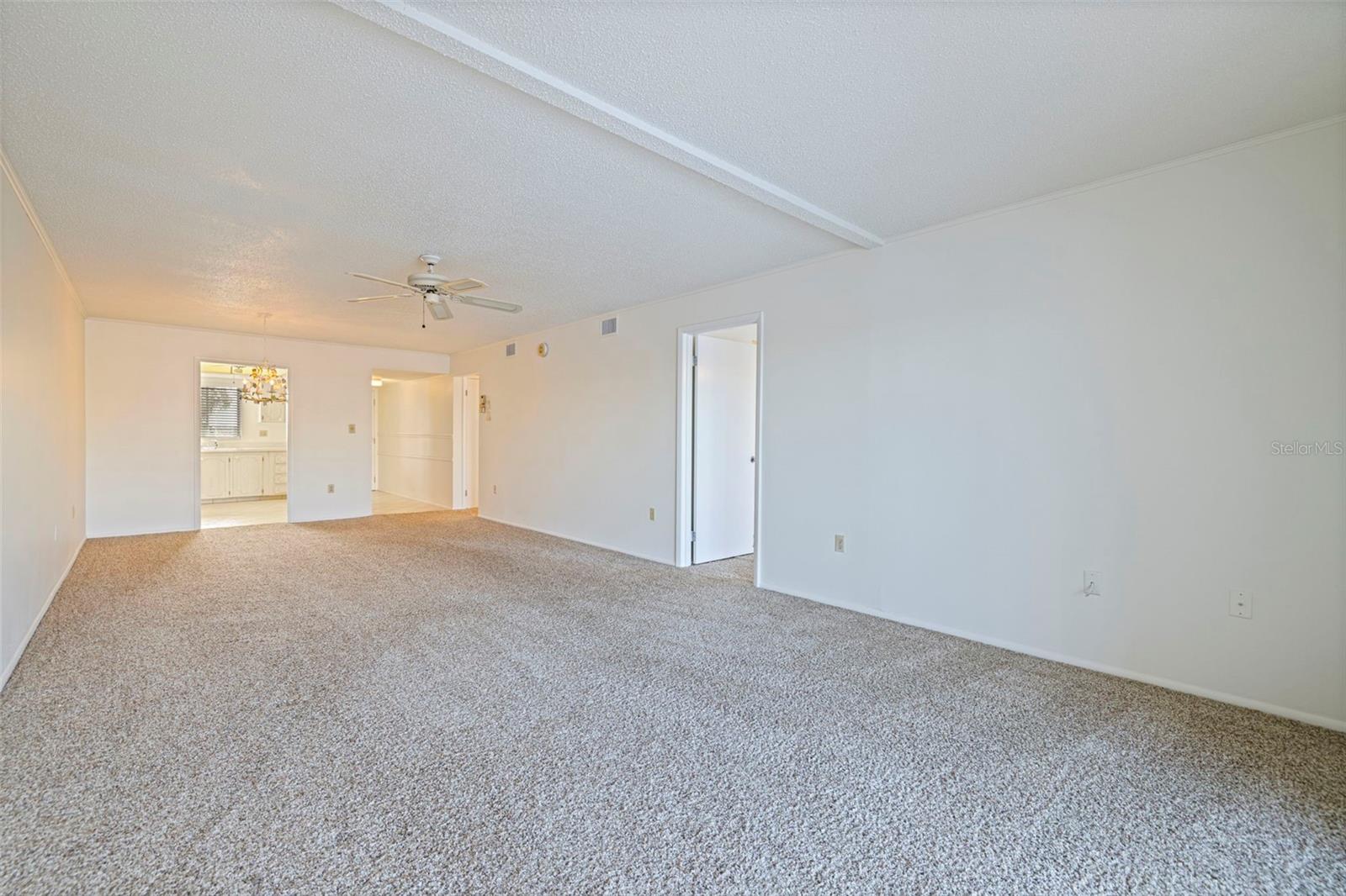 Image 18 of 51 For 3408 Lake Bayshore Drive P-317