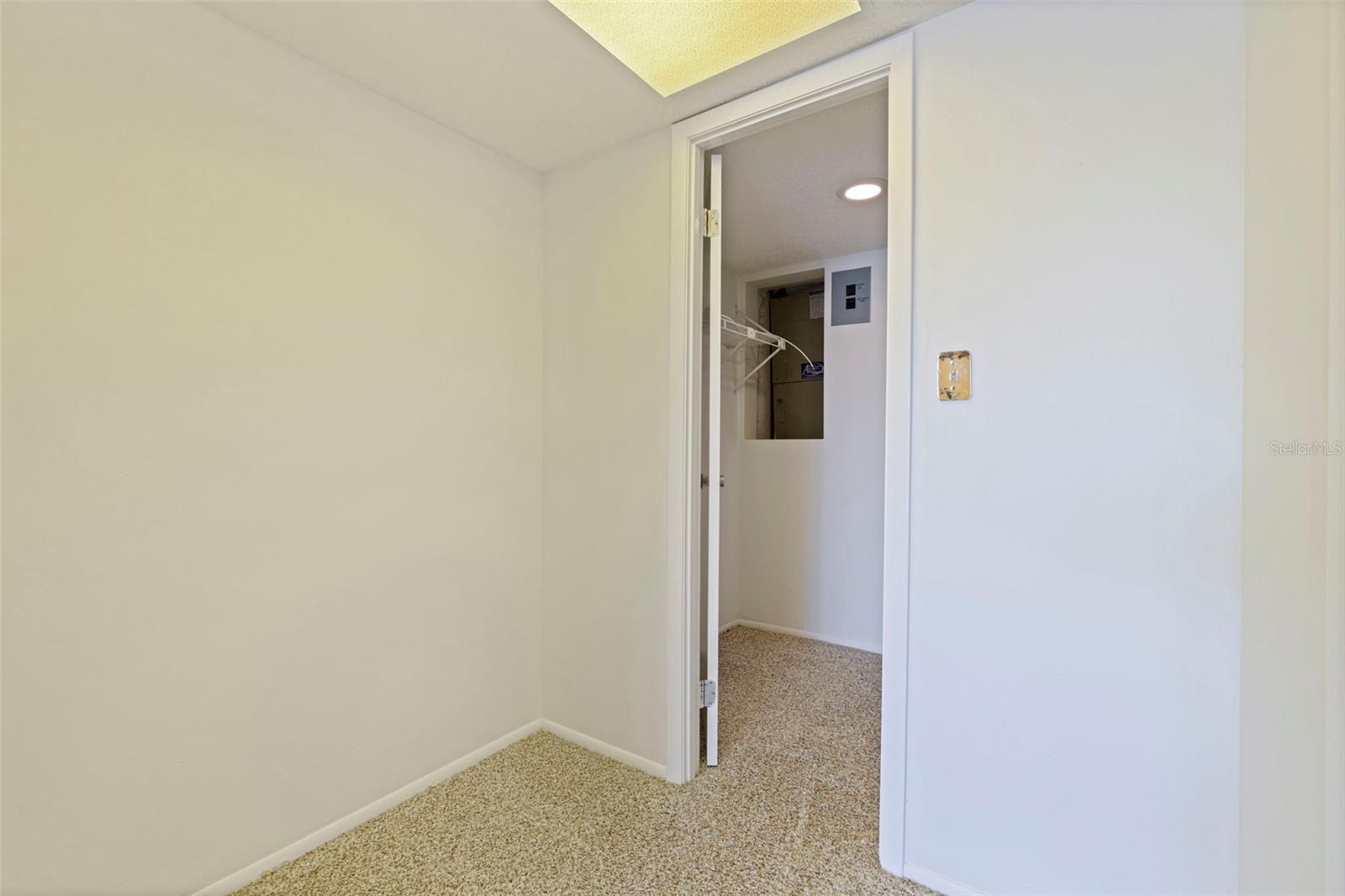 Image 31 of 51 For 3408 Lake Bayshore Drive P-317